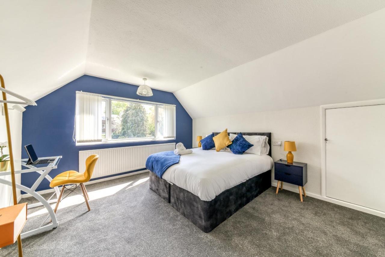 Contemporary 4 Bedroom Detached House With Parking And City Links Croydon Buitenkant foto